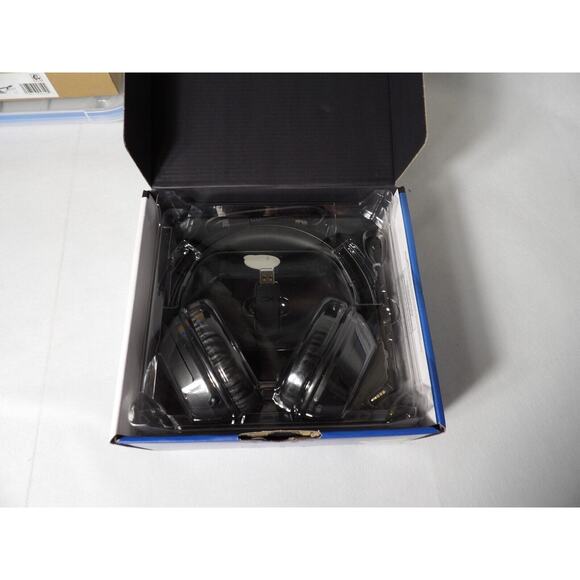 HyperX Cloud Flight Wireless Headset Gaming PS4/PS5 4P5H6AA 30 Hr Battery - Picture 6 of 10